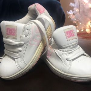 Gently used DC shoes